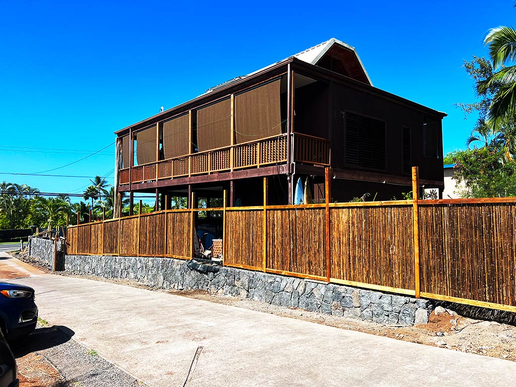 Privacy wall and bamboo fence installation near kailua-kona.